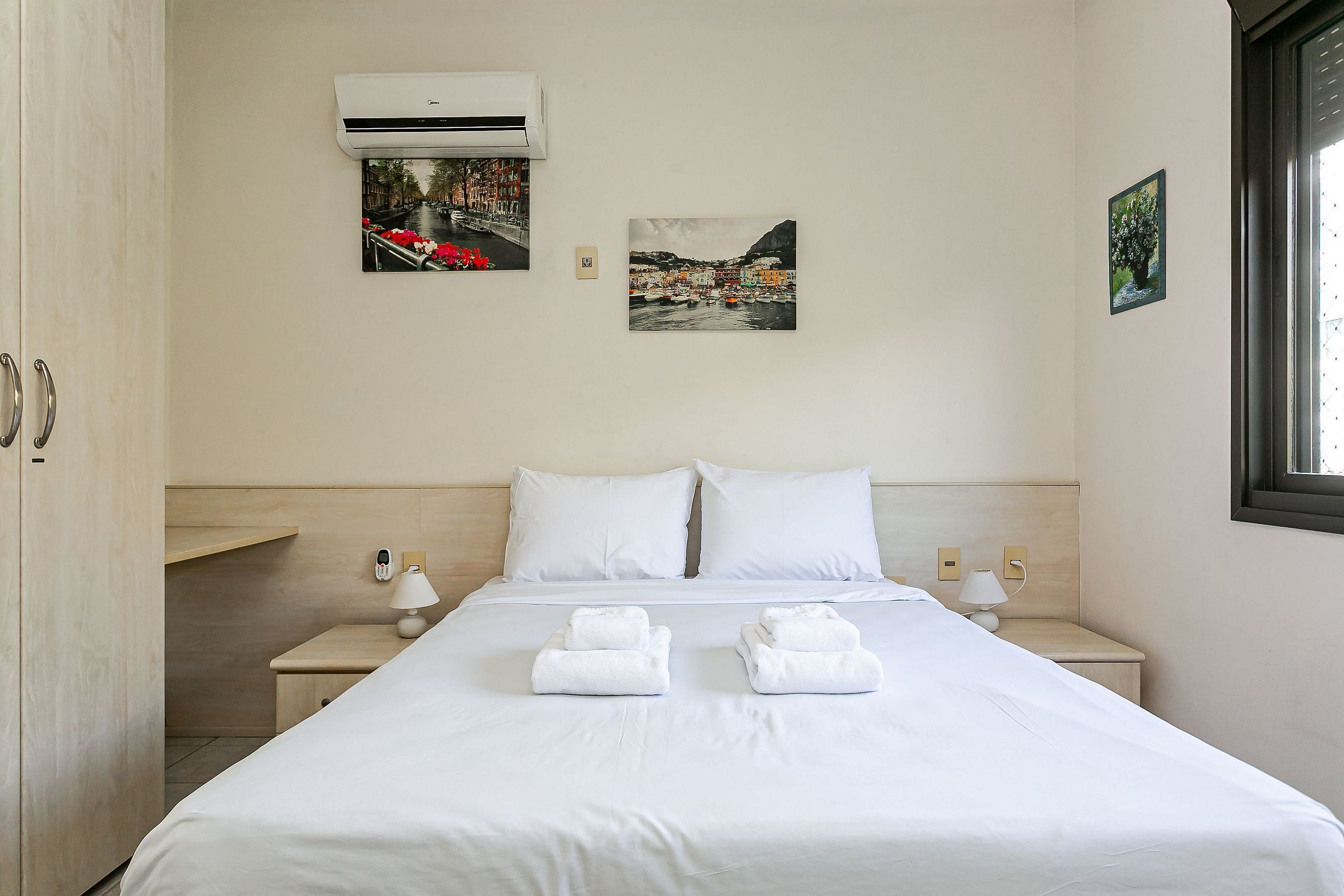 2 quartos, ferros/tábuas de passar roupa, Wi-Fi, roupa de cama