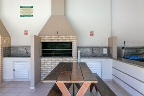 Outdoor dining - WI-FI 200mb | Partial SEA view #CA35 (Florianópolis)