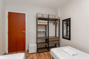 2 bedrooms, iron/ironing board, Internet, bed sheets - WI-FI 200mb | Partial SEA view #CA35 (Florianópolis)