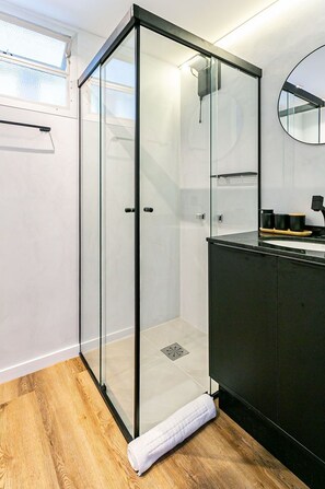 Free toiletries, hair dryer, towels - WI-FI 350MB | 200m from Beiramar Shopping #CA29 (Florianópolis)