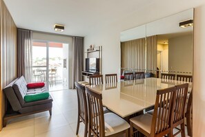 Dining - Partial SEA VIEW | Barbecue Grill on Balcony #CA09 (Florianópolis)