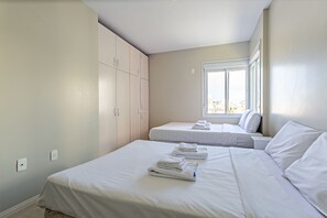 2 quartos, ferros/tábuas de passar roupa, Wi-Fi, roupa de cama