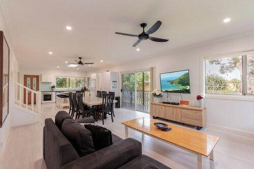 Anais Hat Head 5 Bedroom House 10 Guests