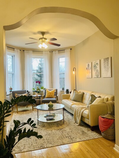 Discover and Experience the Ultimate Stay in Logan Square/ Avondale's Retreat