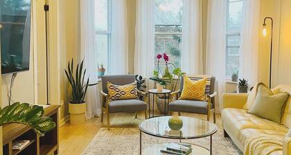 Bright Upper-Level 3BR Chicago • King • Walkable