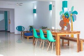 40-Zoll-Smart-TV mit Digitalempfang, Streaming-Dienste