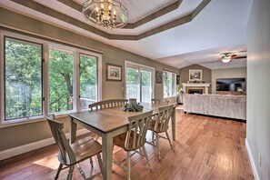 Interior - Lakefront Getaway w/ Private Dock & Kayaks! (Bella Vista)