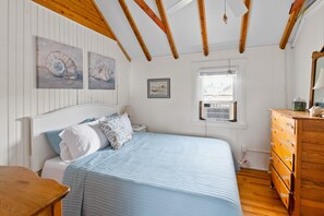 4 室のベッドルーム、インターネット、ベッドシーツ