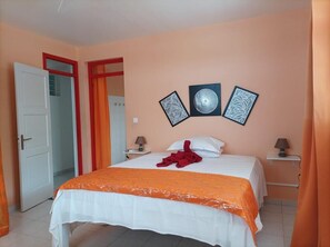 4 Schlafzimmer, Schreibtisch, kostenloses WLAN