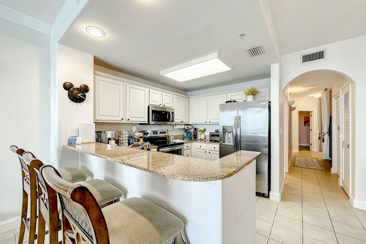 Family Condo (13428 Blue Heron Beach Drive, Orlando) | 1 bedroom, blackout curtains, iron/ironing board, free WiFi