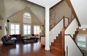 Smart TV, fireplace, DVD player, stereo - Rare chalet w/pool access and. a min from The Blue Mountains (The blue mountain)