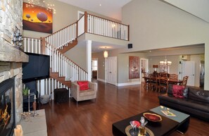Smart TV, fireplace, DVD player, stereo