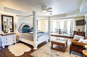 9 habitaciones, tabla de planchar con plancha, wifi y ropa de cama 