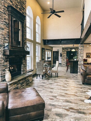 Romantic Honeymoon Suite in Bed & Breakfast