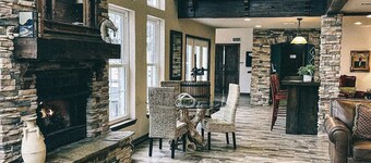 Romantic Honeymoon Suite in Bed & Breakfast