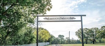 Muleshoe Room in Red Oak Lodge @ Towering Oaks b&b