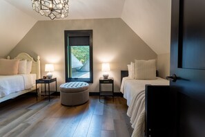 4 chambres, fer et planche à repasser, Wi-Fi, draps fournis