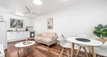 Beach Shack 7 - Escape to the Coastal Chic Apartment