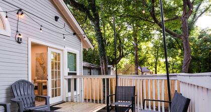 Walk to OU Stadium - 3BR/2BA with Patio & Parking