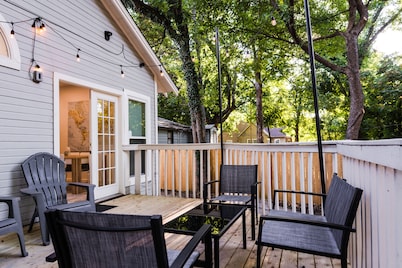 Walk to OU Stadium - 3BR/2BA with Patio & Parking