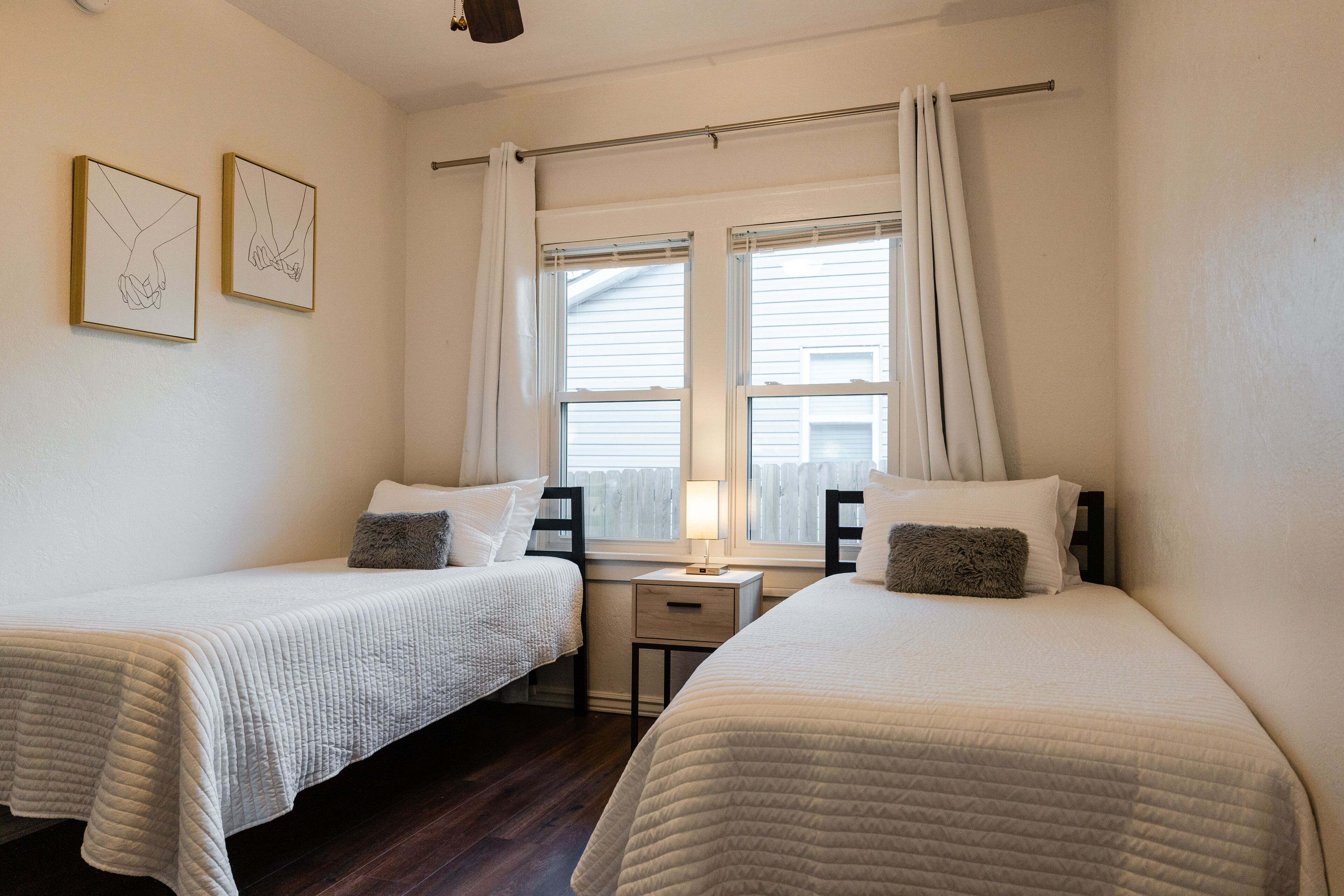 3 bedrooms, desk, iron/ironing board, travel crib