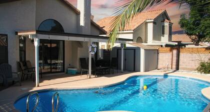 Mediterranean House with Large Pool & Patio 10 min to strip & 5 min to Airport