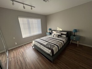 2 bedrooms, desk, iron/ironing board, free WiFi