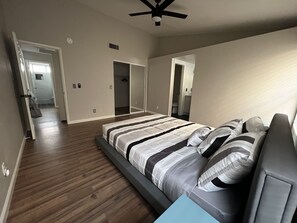 2 bedrooms, desk, iron/ironing board, free WiFi