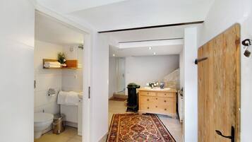 Dutxa, assecador de cabells i tovalloles