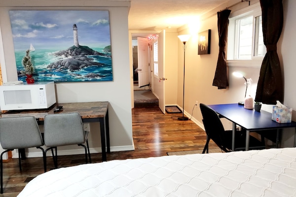 1 habitación, escritorio, tabla de planchar con plancha y wifi gratis