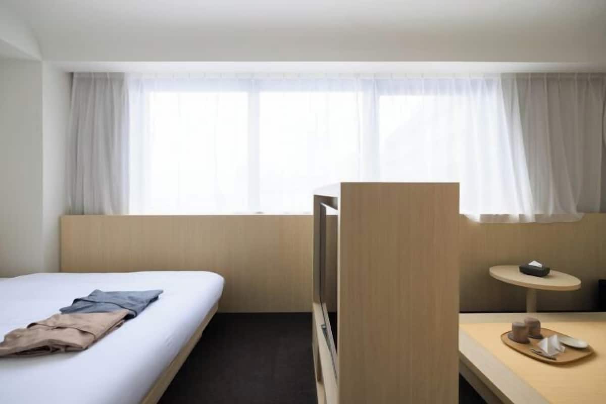 1 bedroom, in-room safe, iron/ironing board, free WiFi