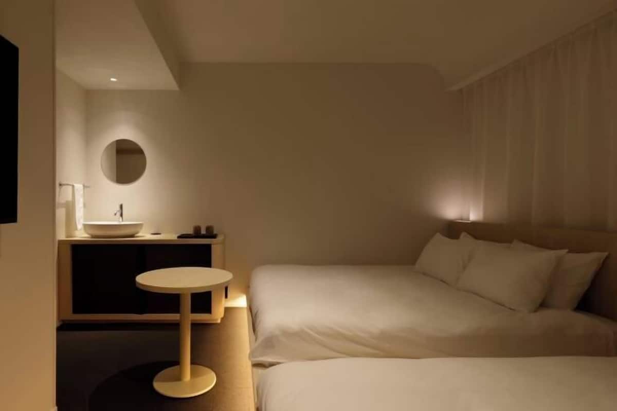 1 bedroom, in-room safe, iron/ironing board, free WiFi