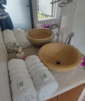 Shower, towels