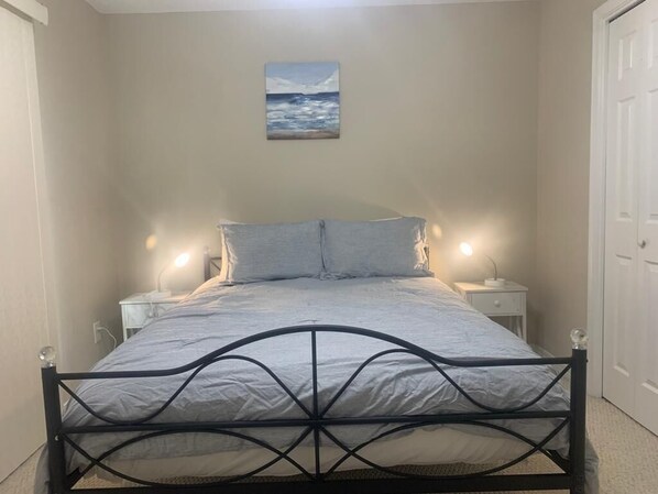 3 chambres, fer et planche à repasser, accès au Wi-Fi (inclus)