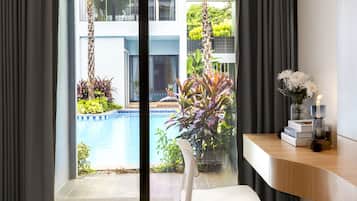 Family Triple Room | Hypo-allergenic bedding, free minibar items, laptop workspace, free WiFi
