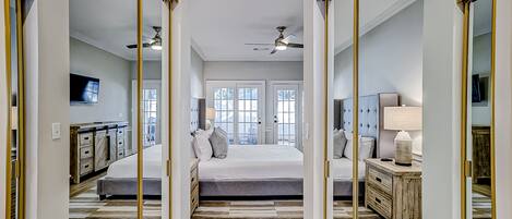 3 bedrooms, iron/ironing board, free Internet, bed sheets