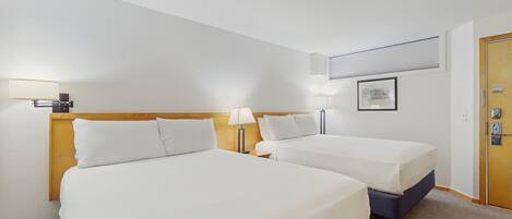 Iron/ironing board, Internet, bed sheets