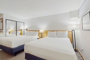 Iron/ironing board, Internet, bed sheets