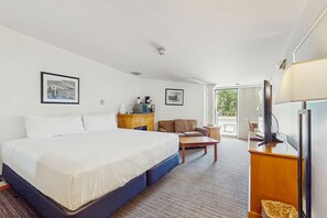 Strykejern/-brett, internettilgang og sengetøy