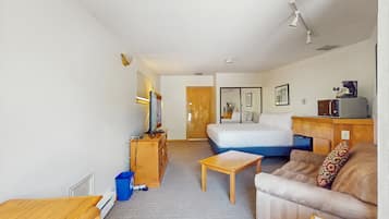 Iron/ironing board, internet, bed sheets