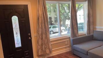 TV, Netflix, streaming services