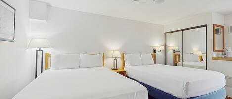 Bügeleisen/Bügelbrett, Internetzugang, Bettwäsche