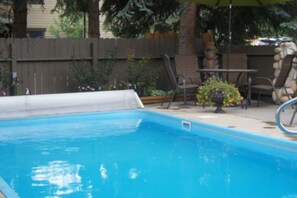 Piscine extérieure, piscine chauffée