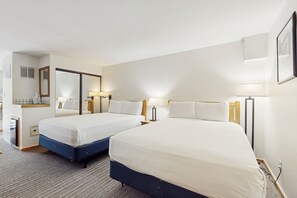 Iron/ironing board, Internet, bed sheets