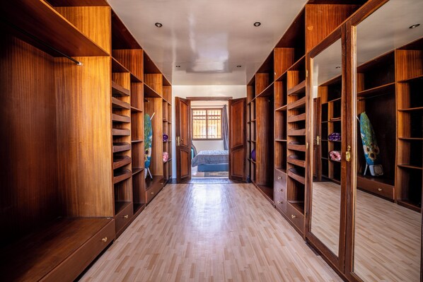 4 habitaciones y wifi gratis 