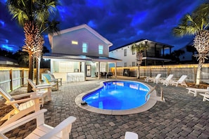 Pool - Crystal Waves | Free Beach Chairs | Bikes and Golf Cart Included! | 1 Block to the Beach! (Destin)
