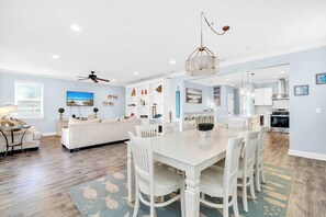 Interior - Crystal Waves | Free Beach Chairs | Bikes and Golf Cart Included! | 1 Block to the Beach! (Destin)