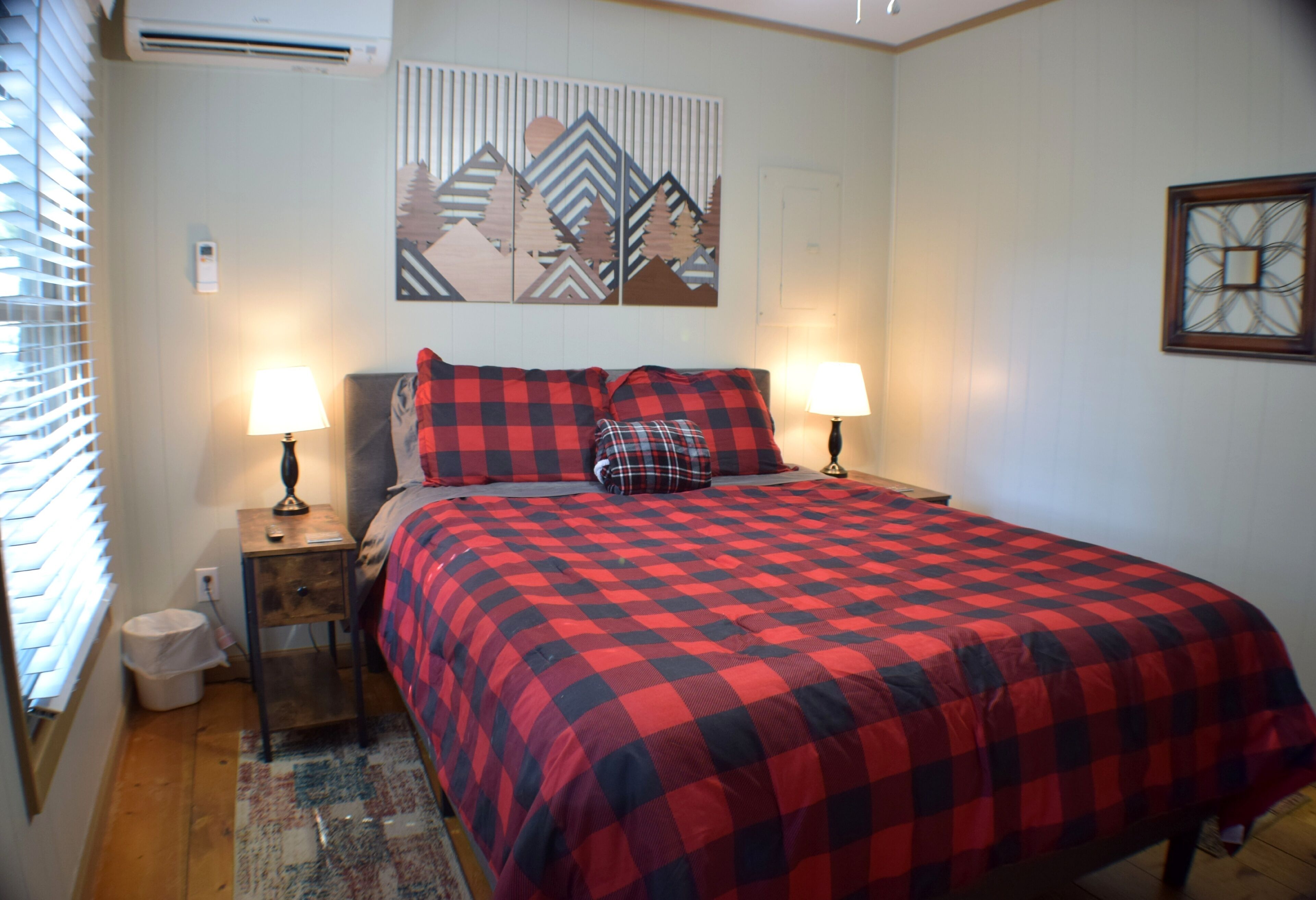 2 habitaciones, tabla de planchar con plancha y wifi gratis 