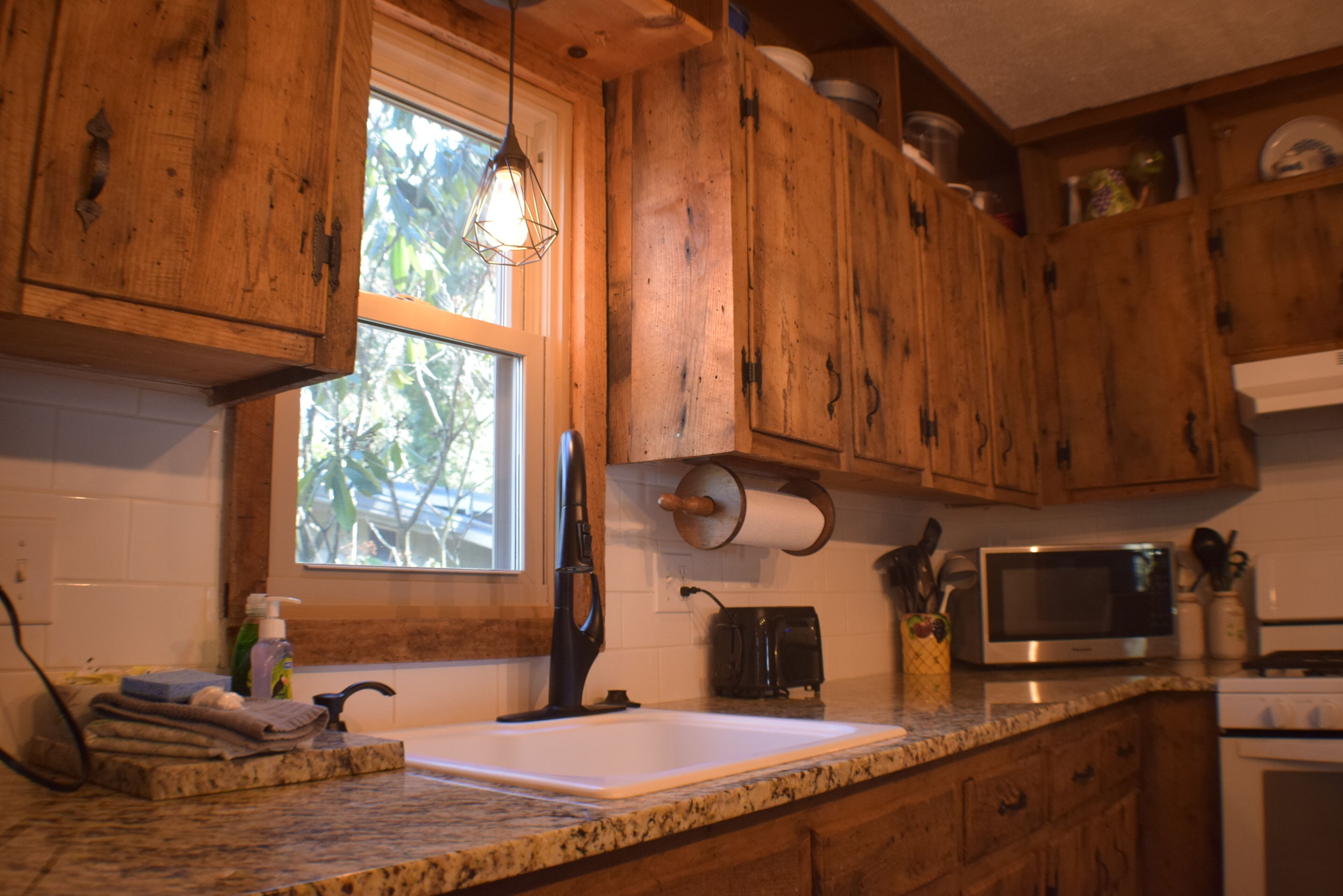 冰箱、微 波炉、烤箱、炉灶