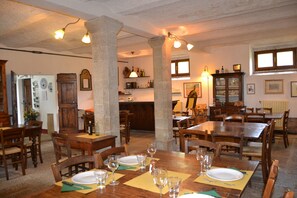 Dining - Two-room charming apartment in Tuscan rustic style (Castelfranco Piandiscò)
